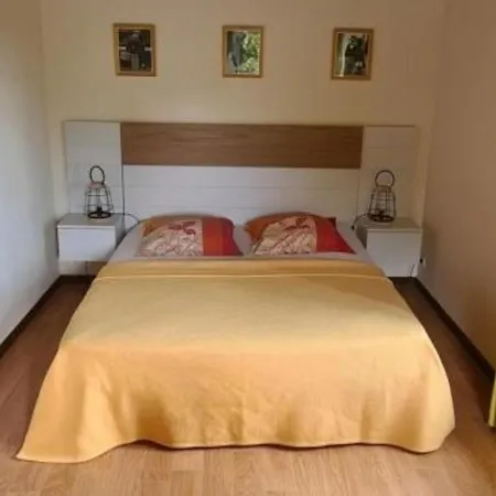 Holiday home Avec Activites Exterieures Et Sur Place A - Fr-1-489-187 La Chabanne